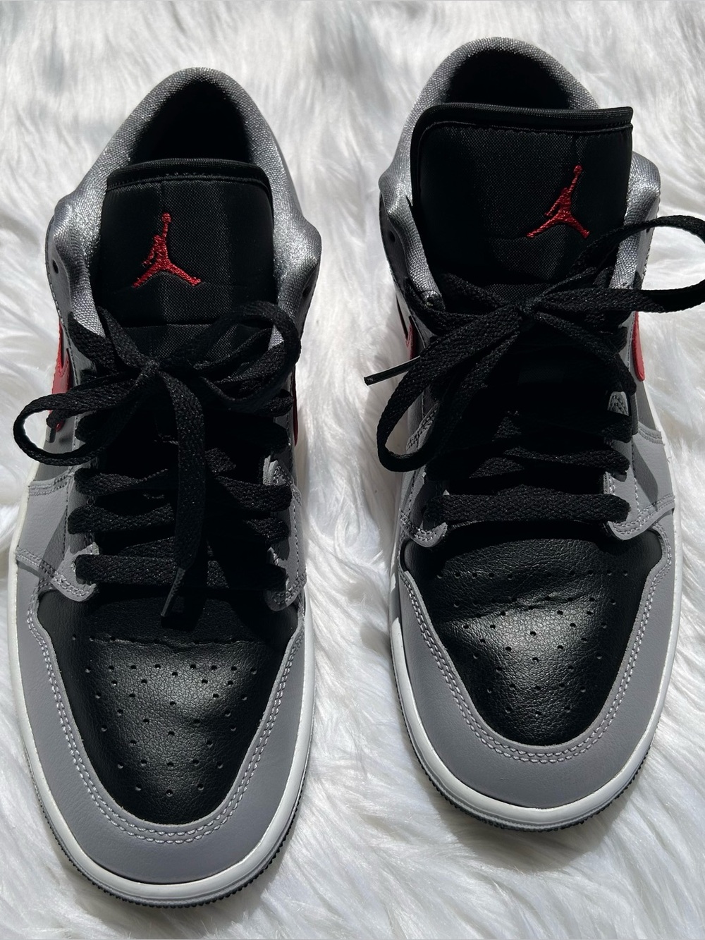 Air Jordan 1 Low 'Cement Grey Fire Red'